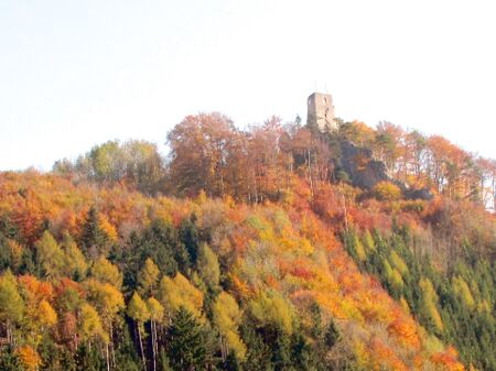 Ruine Rabenstein im Herbst