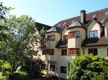 Fassade Südgartenhaus von Terrasse Tezeption