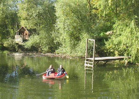 Bootfahren am Teich