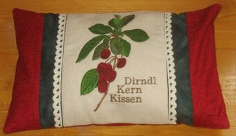 Dirndlkernkissen