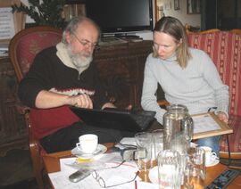 Petra und Georg bei der Geburt des Dirndlwiki