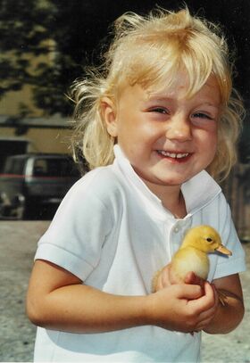 SG Mädchen mit Ente