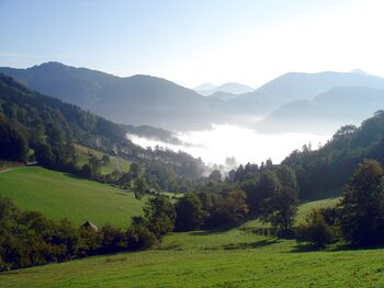 Zufahrt Steinschaler Dörfl - Blick ins Dirndltal