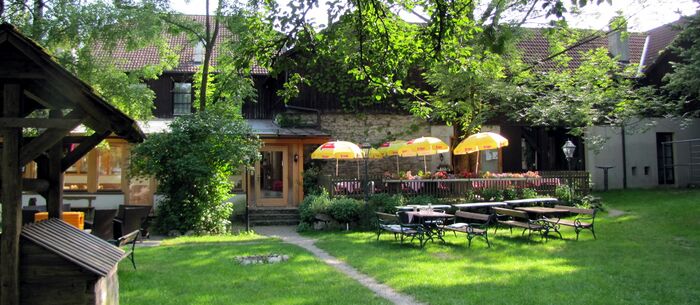 Nostalgigarten Richtung Vierkanthof