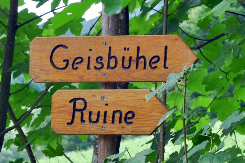 Datei:Schild Ruine Rabenstein.jpg