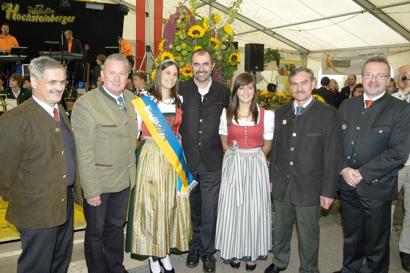 Datei:Dirndlkirtag2008 GroißG.jpg