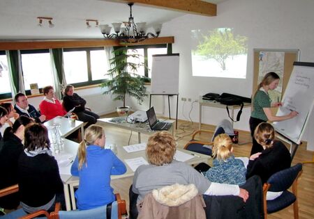 Interne Schulung im Kirchbergblick 2011.jpg