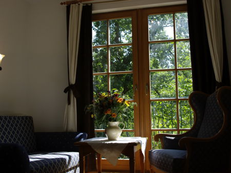 Französischer Balkon im Hirschhornwegerich-Zimmer