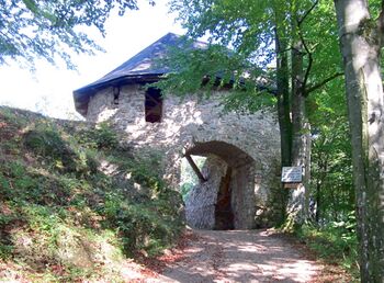 Ruine Rabenstein - Eingangstor