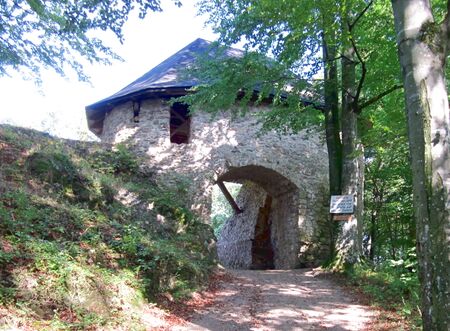 Ruine Rabenstein - Eingangstor