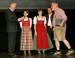 Verleihung Eden 2007 - Dirndlschnaps für Verheugen