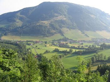 Tradigist mit Gaisbühel im Hintergrund