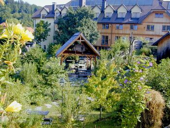 Südgarten -Blick auf Südgartenhaus