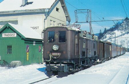 Bahnhof Tradigist 1960 - 1099 alter Kasten